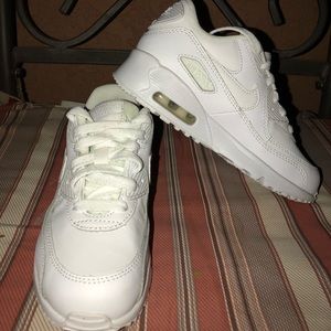 NWOT NIKE Air Max